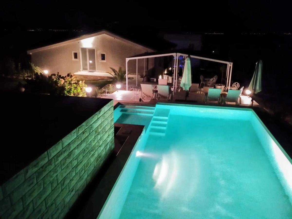 Apartment Adriaapart Vip Sukosan
