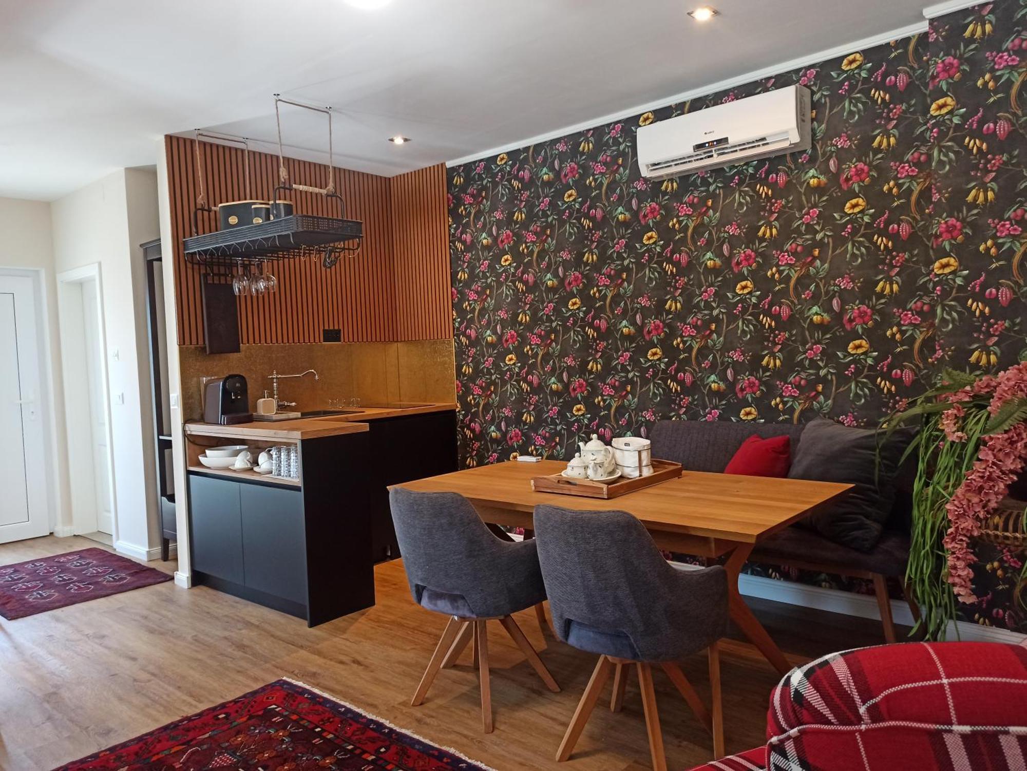 Apartment Adriaapart Vip Sukosan